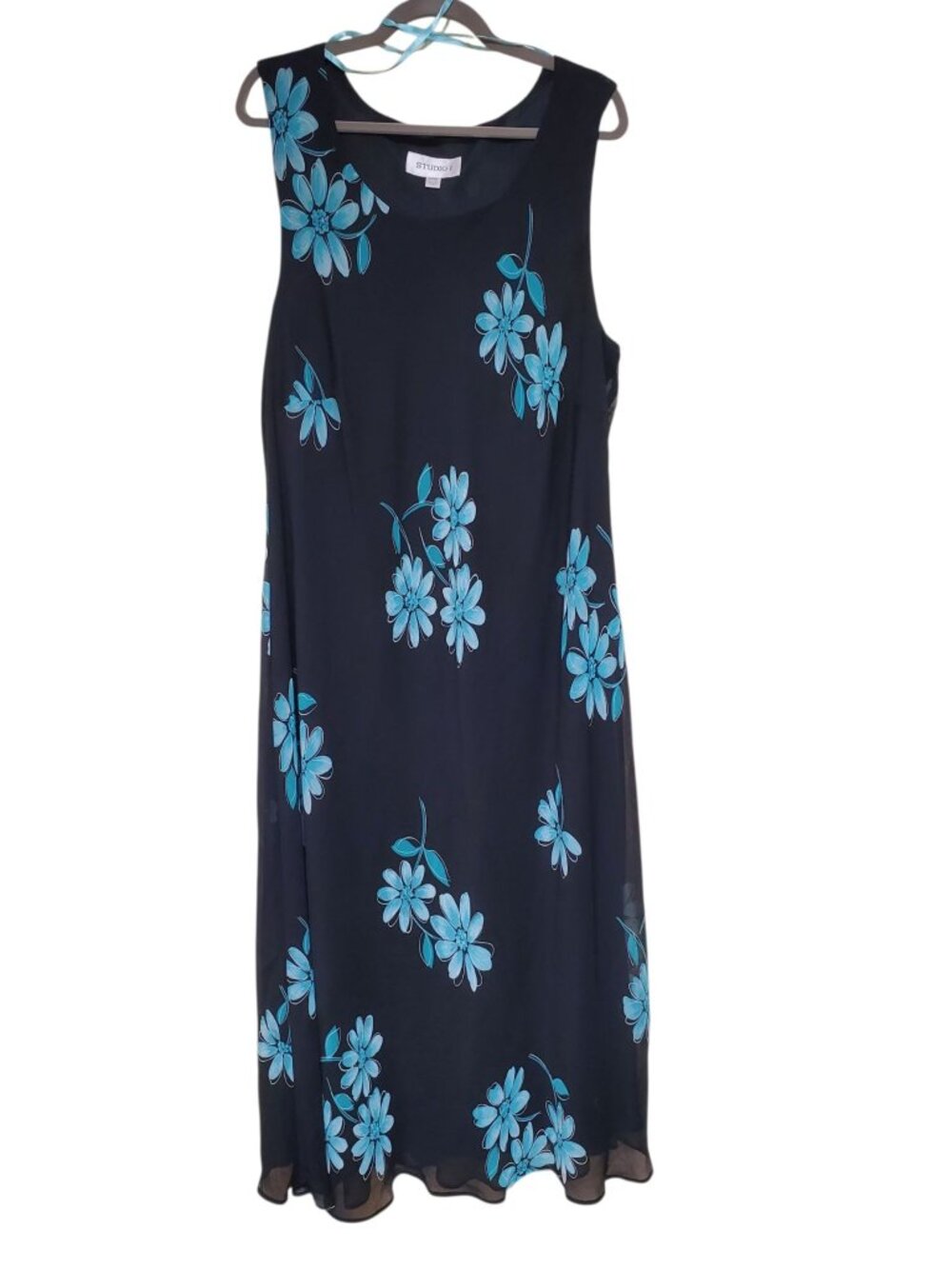 Studio I Woman's Black Blue Floral Sleeveless Lined Chiffon Layer‎ Maxi Plus 24W
